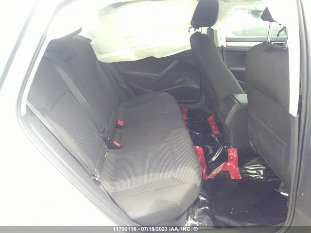 1VWAS7A30GC037037 Volkswagen Passat S/r-line