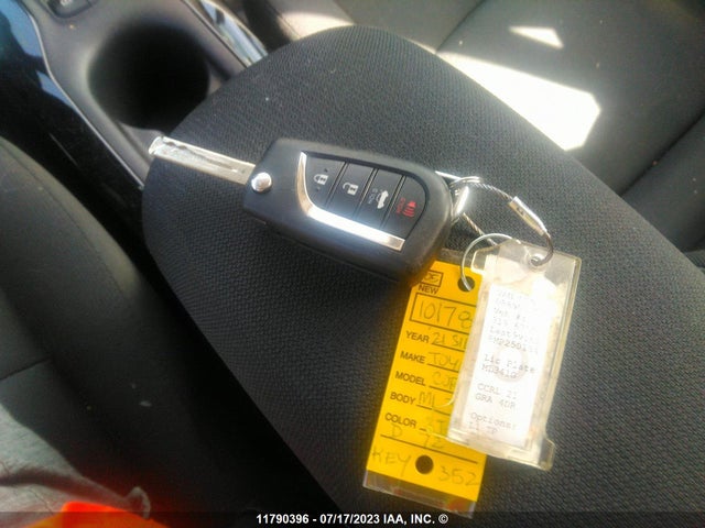 Toyota COROLLA LE 2021 5YFBPMBE8MP250134 Image 3