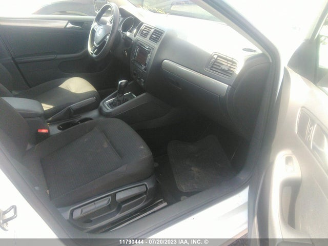3VW2K7AJ6FM208535 Volkswagen JETTA S