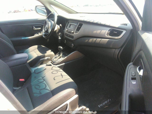 KIA Rondo 2014 KNAHT8A31E7015121 Image 5