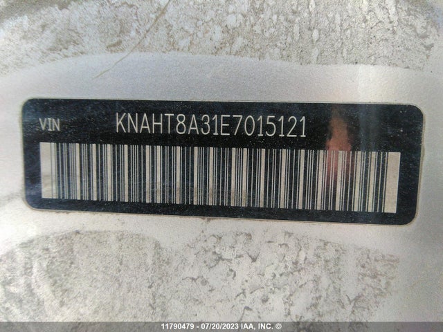 KIA Rondo 2014 KNAHT8A31E7015121 Image 9
