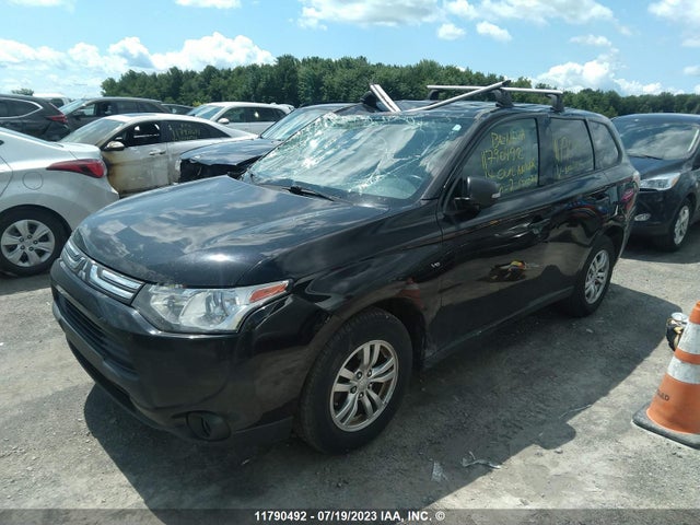 JA4JZ3AX1EZ600594 Mitsubishi Outlander Se