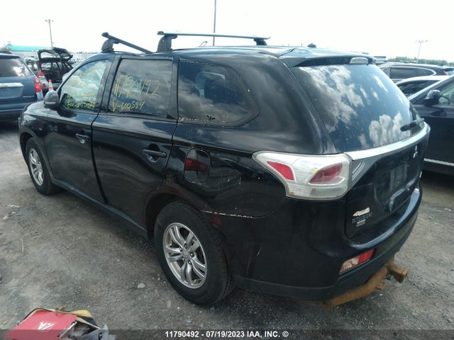 JA4JZ3AX1EZ600594 Mitsubishi Outlander Se
