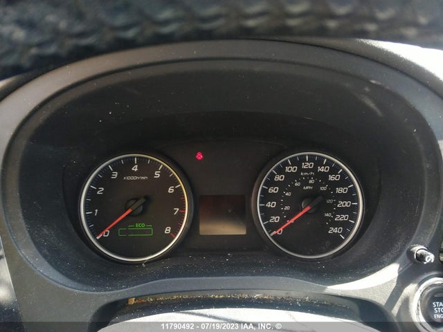 JA4JZ3AX1EZ600594 Mitsubishi Outlander Se