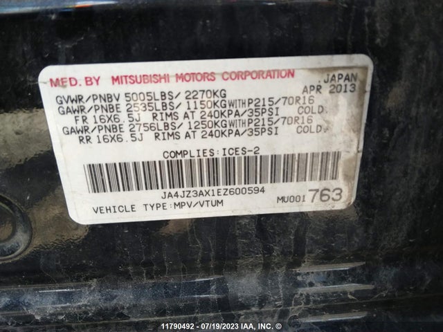 JA4JZ3AX1EZ600594 Mitsubishi Outlander Se