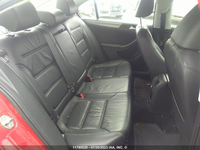3VWL07AJ7FM234572 Volkswagen JETTA SEL