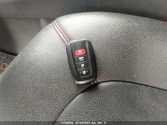 Toyota CAMRY LE 2020 4T1C31AKXLU520516 Image 3