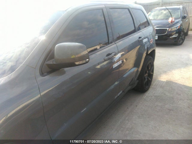 1C4RJFDJXLC402699 Jeep Grand Cherokee Srt
