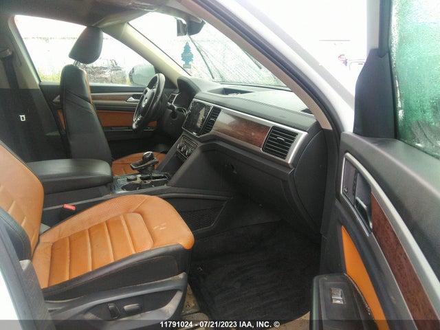 1V2NR2CAXJC517073 Volkswagen Atlas Sel Premium