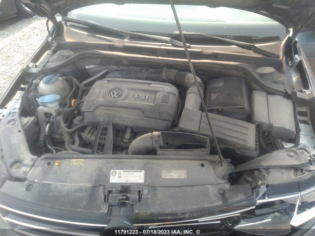 3VWB07AJ4FM308252 Volkswagen JETTA SE