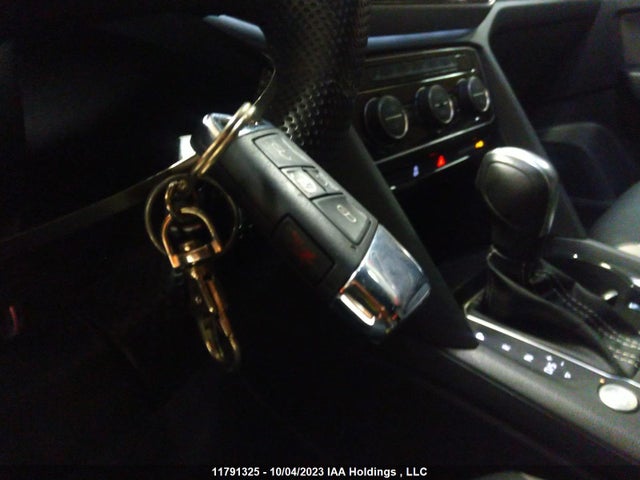 1V2FE2CA7MC230701 Volkswagen Atlas Cross Sport Se