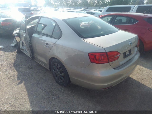 3VW2K7AJ2EM284140 Volkswagen JETTA S