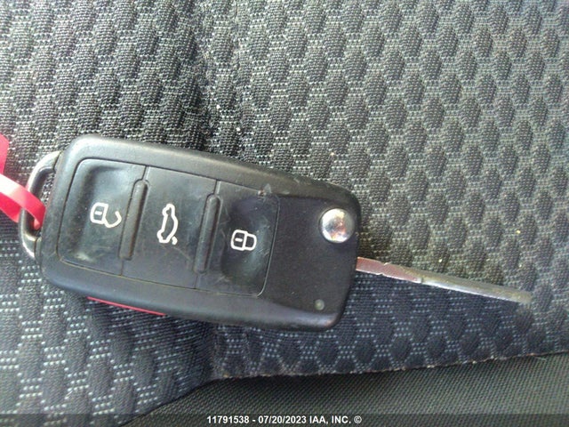 3VWD67AJ2GM398686 Volkswagen JETTA SE