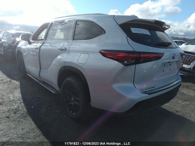 Toyota Highlander Hybrid Bronze 2023 5TDABRCH1PS565918 Image 3