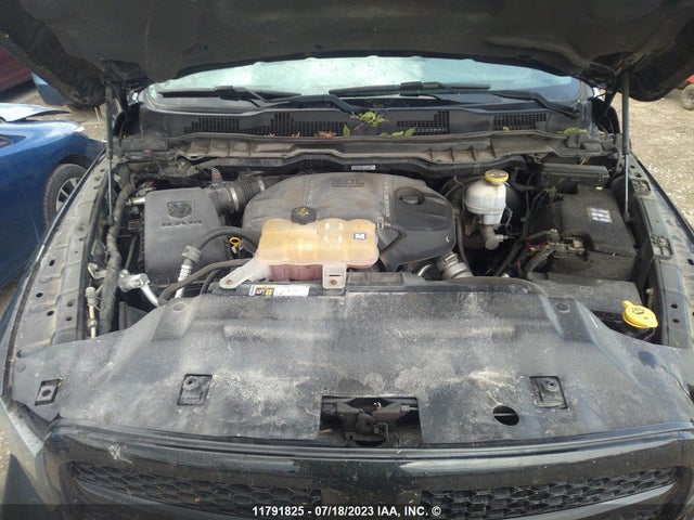 1C6RR7TM6JS226447 RAM 1500 Slt