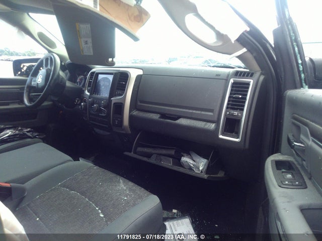 1C6RR7TM6JS226447 RAM 1500 Slt