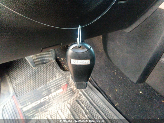 1C6RR7GT0HS693181 RAM 1500 Slt