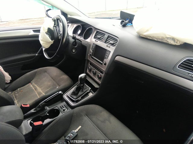 3VW217AU5HM053301 Volkswagen Golf S/wolfsburg/se/sel