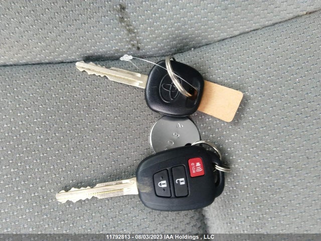 Toyota PRIUS C 2014 JTDKDTB39E1564494 Image 11