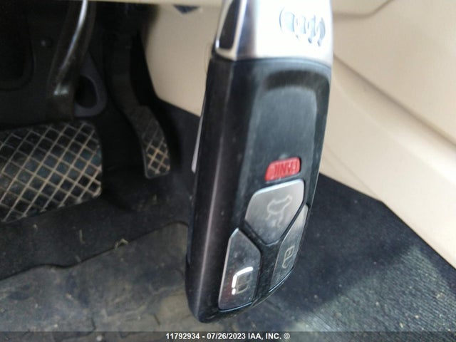 WA1FAAFY3N2013034 Audi Q5 Prestige 45