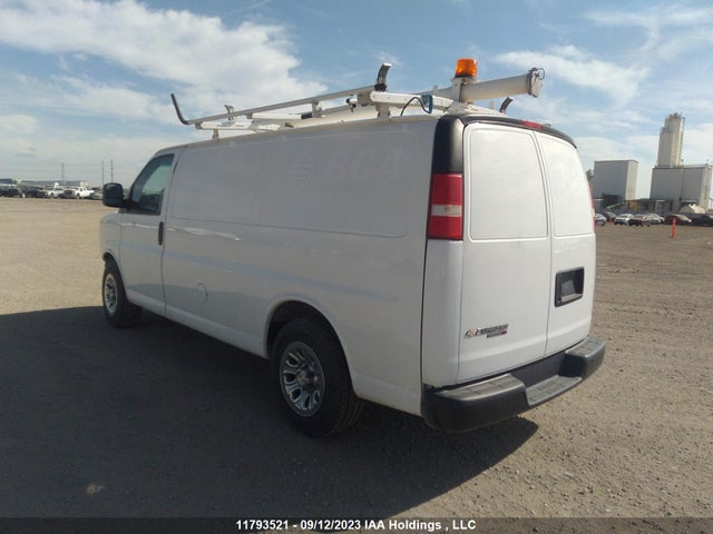 Chevrolet Express G1500 2014 1GCSHAF49E1177665 Image 3