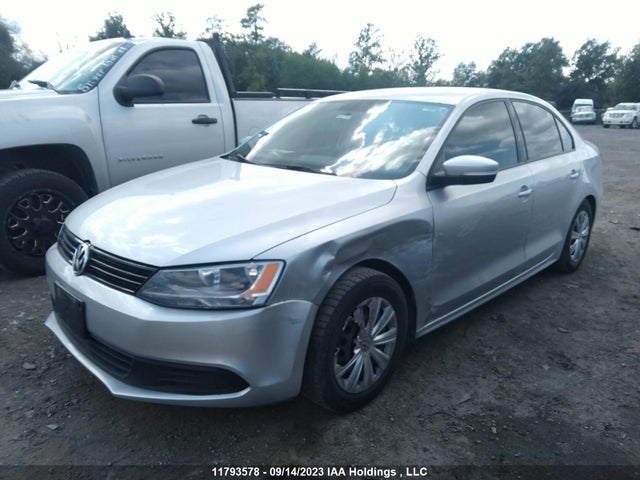 3VW2K7AJ1EM256104 Volkswagen JETTA S