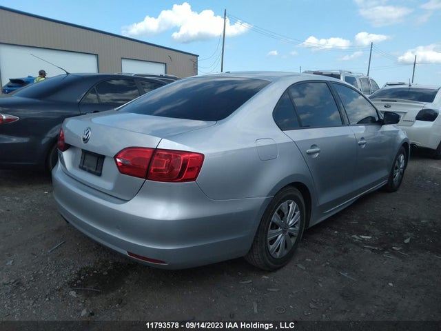 3VW2K7AJ1EM256104 Volkswagen JETTA S