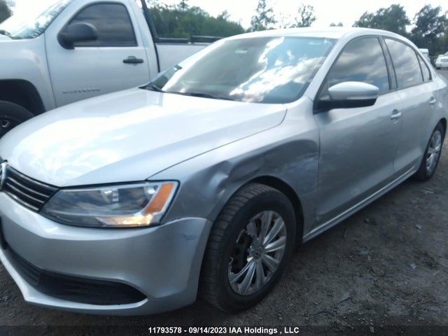 3VW2K7AJ1EM256104 Volkswagen JETTA S