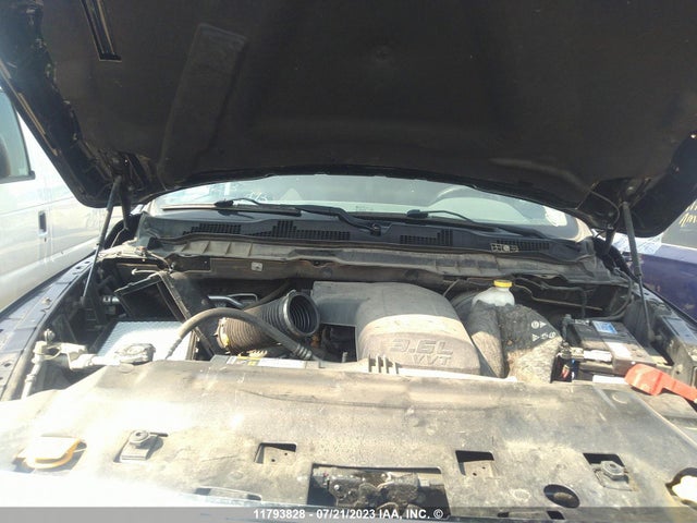 1C6RR7LG9FS681178 RAM 1500 Slt