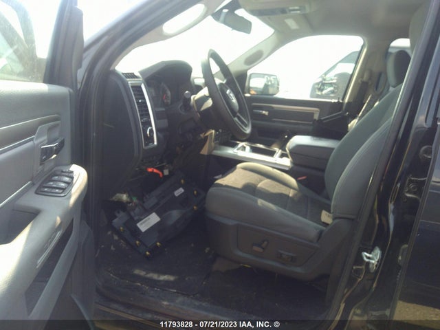 1C6RR7LG9FS681178 RAM 1500 Slt