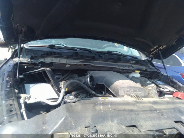 1C6RR7LG9FS681178 RAM 1500 Slt