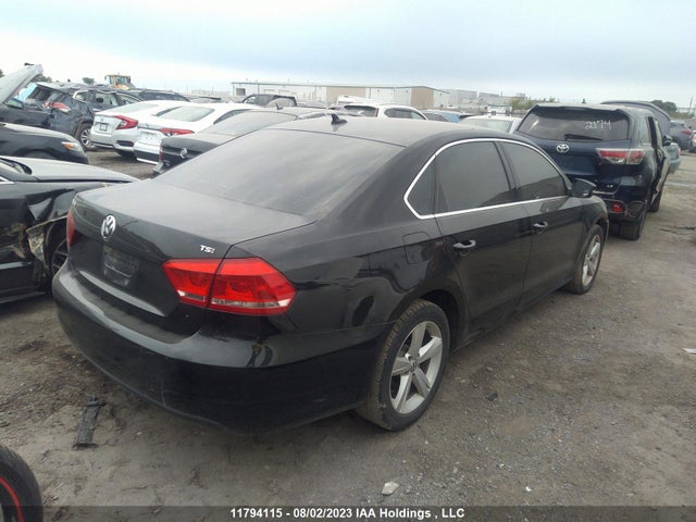 1VWBS7A34FC054703 Volkswagen PASSAT SE