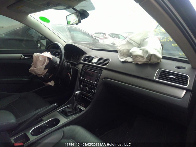 1VWBS7A34FC054703 Volkswagen PASSAT SE