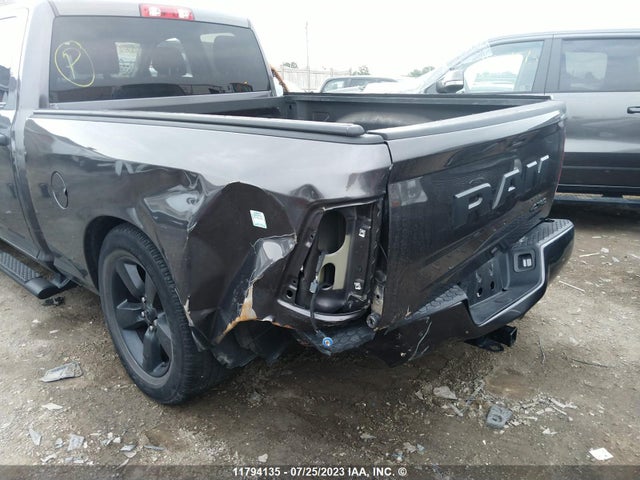 1C6RR7FG8KS688855 RAM 1500 Classic Tradesman