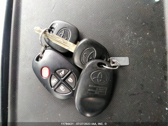 Toyota SIENNA LE 2020 5TDKZ3DC9LS053270 Image 3