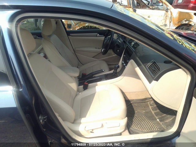 1VWBS7A30EC104298 Volkswagen PASSAT SE