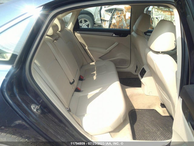1VWBS7A30EC104298 Volkswagen PASSAT SE
