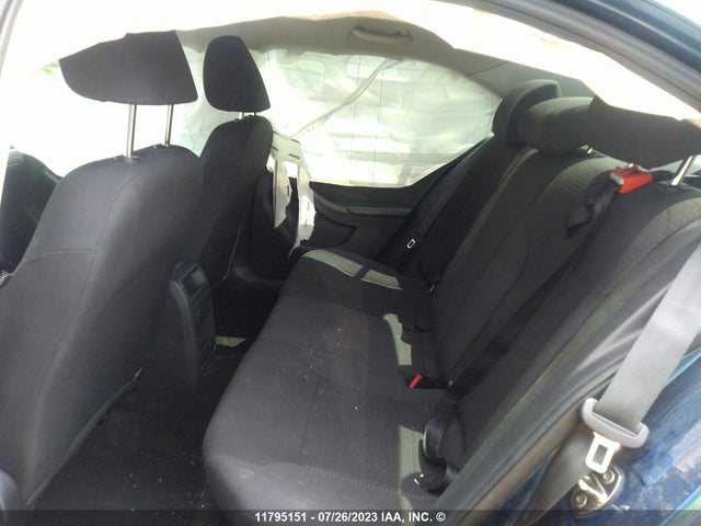 3VW2K7AJ0FM265720 Volkswagen JETTA S