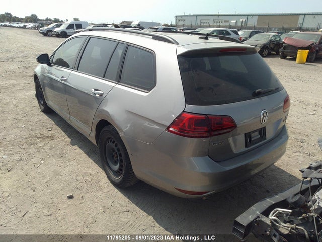 3VW017AU6HM520197 Volkswagen Golf Sportwagen S