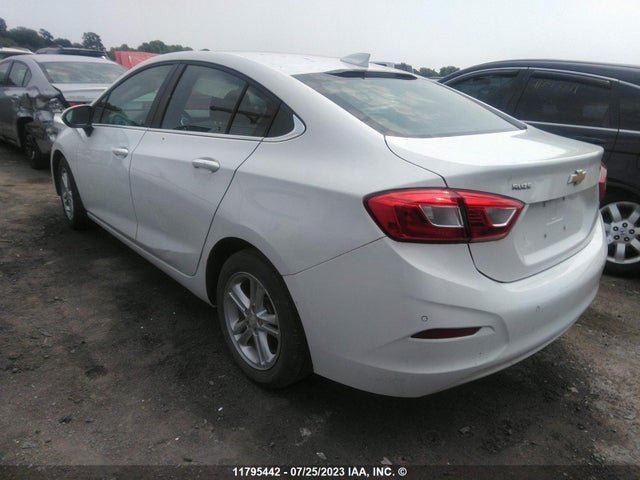 Chevrolet CRUZE LT 2018 1G1BE5SM4J7137161 Image 3