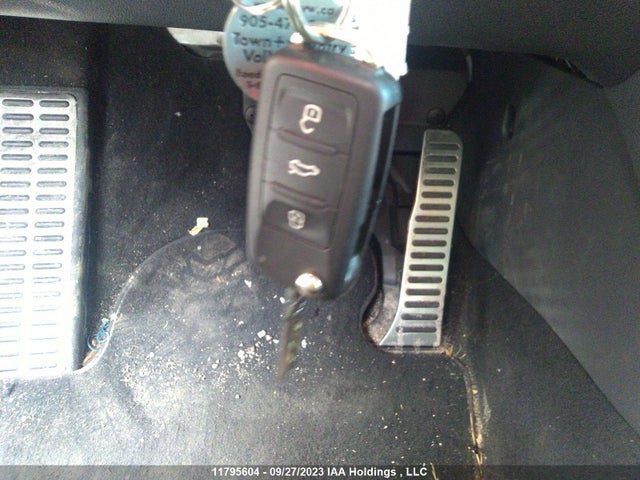 WVGNV7AX6HW512538 Volkswagen Tiguan Wolfsburg