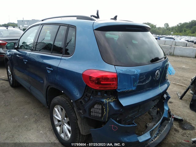 WVGNV7AX6HW512538 Volkswagen Tiguan Wolfsburg