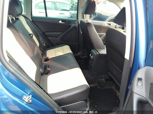 WVGNV7AX6HW512538 Volkswagen Tiguan Wolfsburg