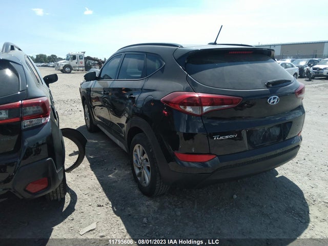 Hyundai TUCSON 2017 KM8J33A45HU400375 Image 3