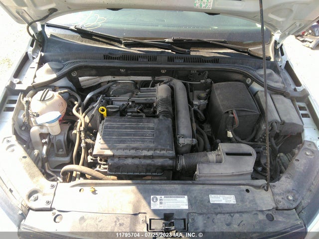 3VWDB7AJ2HM349310 Volkswagen JETTA SE