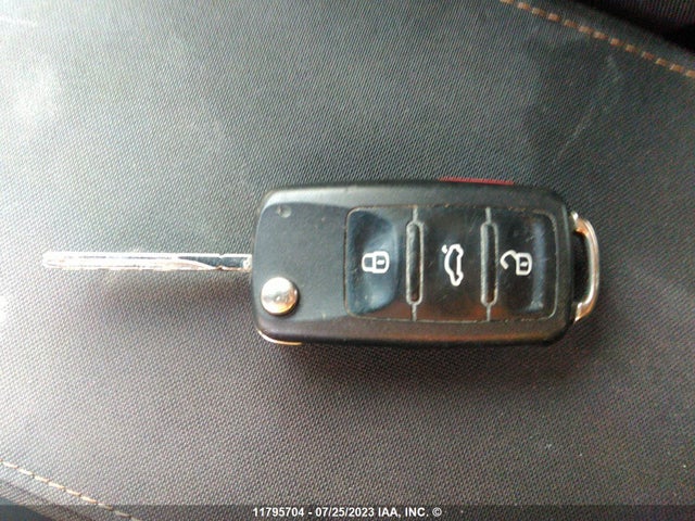 3VWDB7AJ2HM349310 Volkswagen JETTA SE