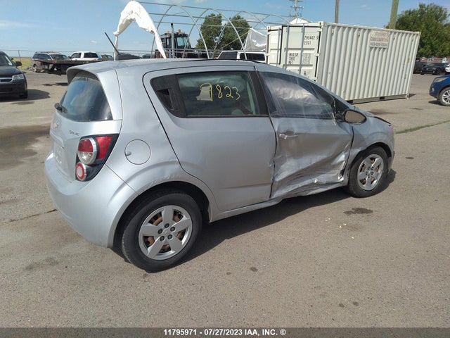 Chevrolet SONIC LS 2015 1G1JA6SH9F4177177 Image 4