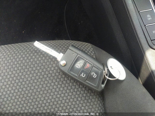 3VWC57BU9KM176730 Volkswagen Jetta S/se/r-line