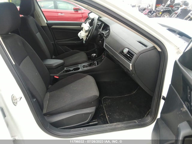 3VWC57BU2KM105711 Volkswagen Jetta S/se/r-line