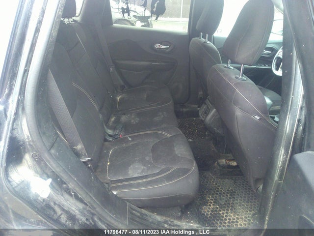1C4PJMCS3GW129857 Jeep Cherokee North